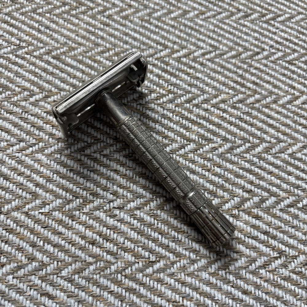 Vintage Z-3 1954 Gillette‎ Super Speed Flare Tip DE Safety Razor CLEAN